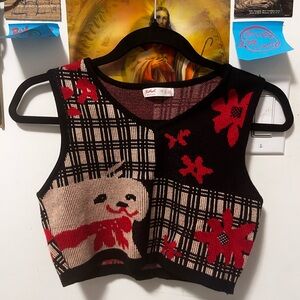Red And Black Cute Knit Pattern Cropped Vest (WITH CREATURE!)